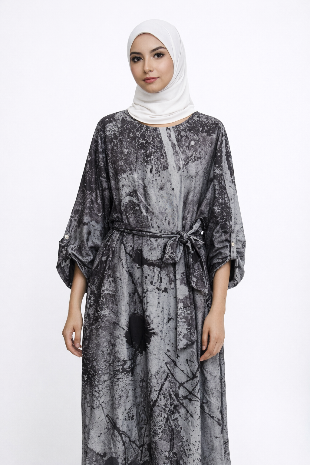 Abstrakt klänning med Skärp